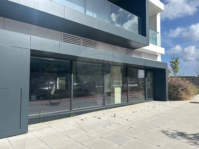 Loja para Arrendamento em Esgueira Foto 2