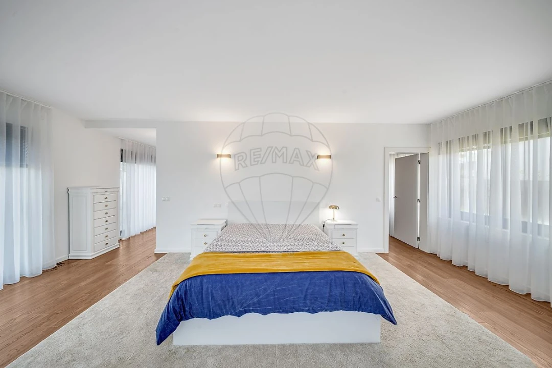 Moradia T5 para Venda em Fermentelos Foto 21