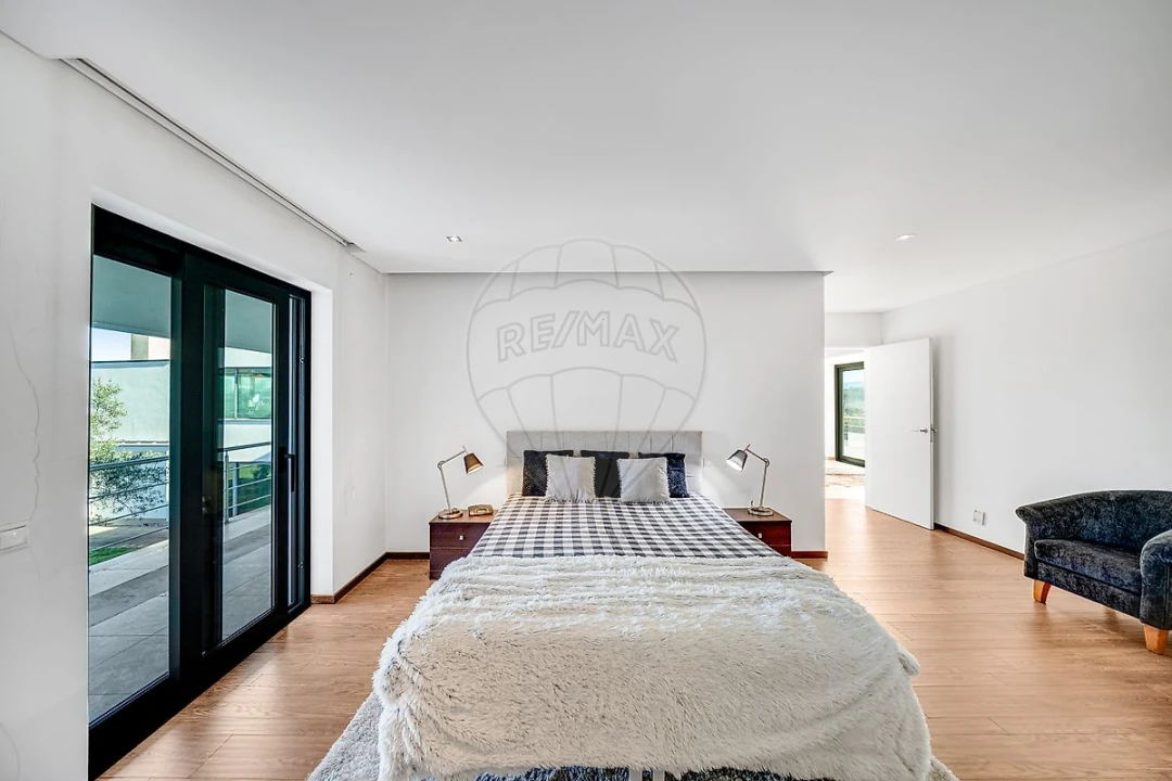 Moradia T5 para Venda em Fermentelos Foto 15