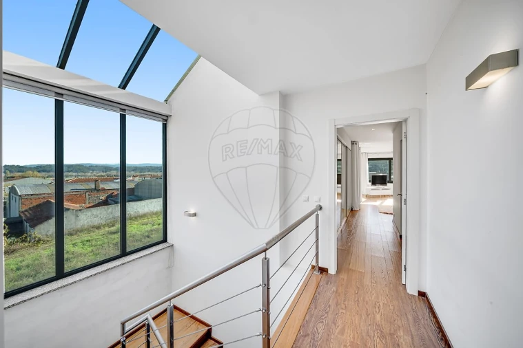 Moradia T5 para Venda em Fermentelos Foto 22