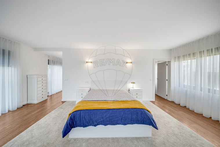 Moradia T5 para Venda em Fermentelos Foto 21