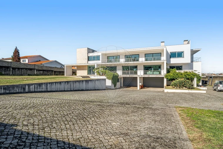 Moradia T5 para Venda em Fermentelos