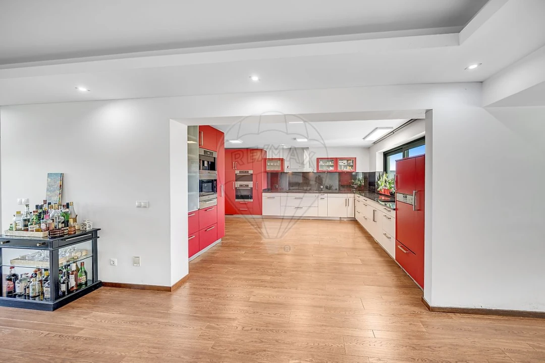 Moradia T5 para Venda em Fermentelos Foto 6