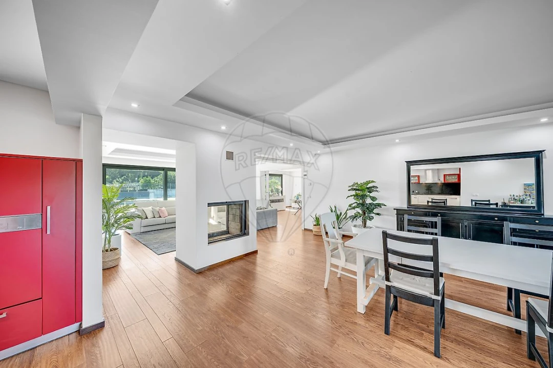 Moradia T5 para Venda em Fermentelos Foto 7