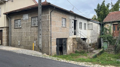 Moradia T3 para Venda em Arnoia