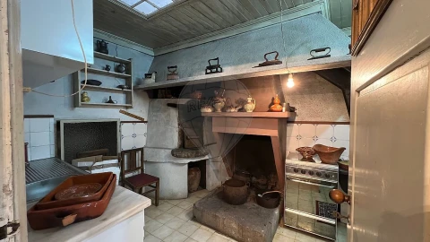 Moradia T3 para Venda em Arnoia