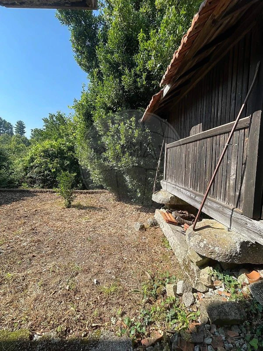 Moradia T3 para Venda em Arnoia Foto 3