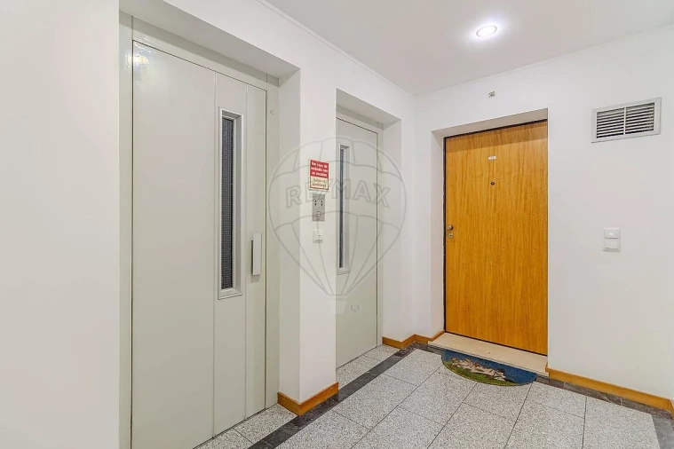 Apartamento T2 para Venda em Alfena Foto 20