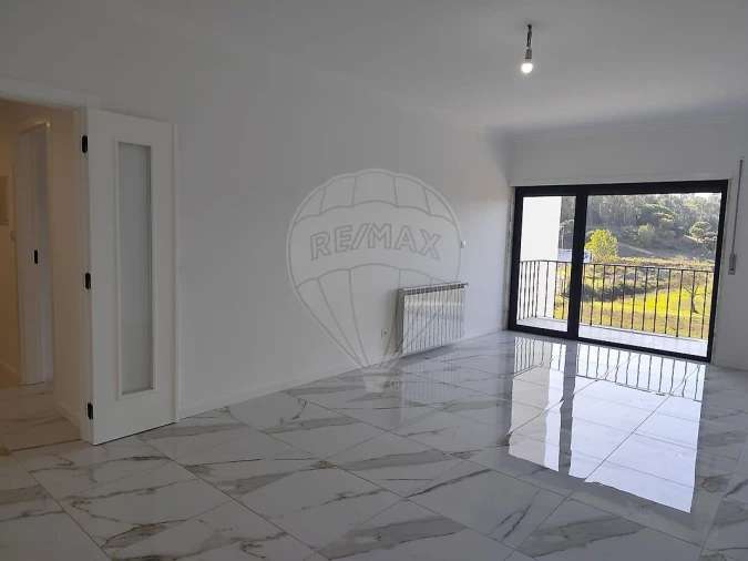 Apartamento T3 para Venda em Azambuja Foto 4