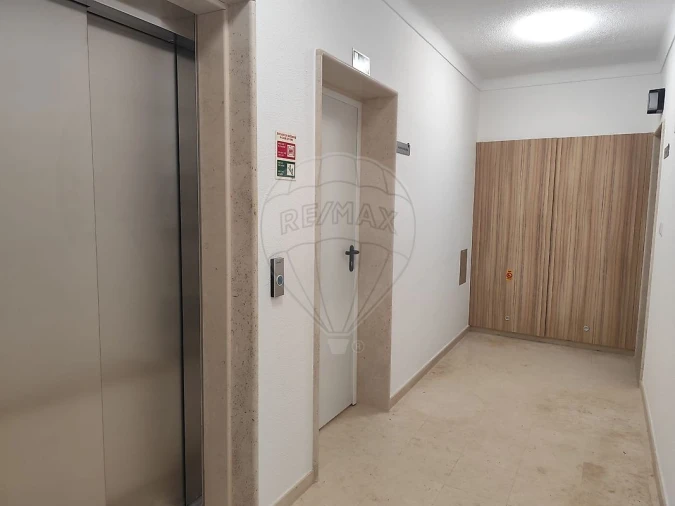 Apartamento T3 para Venda em Azambuja Foto 10