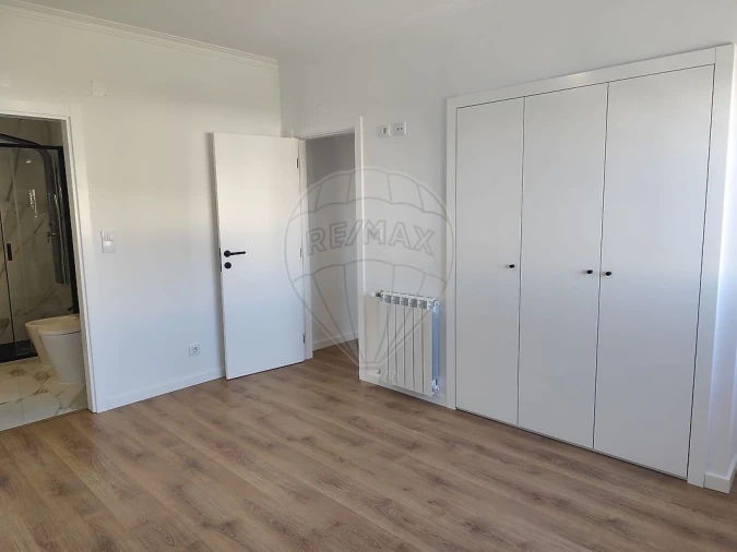Apartamento T3 para Venda em Azambuja Foto 6