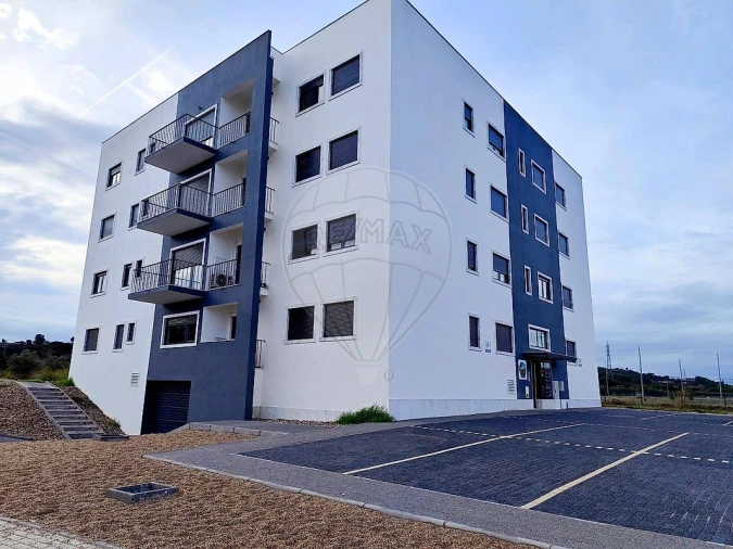 Apartamento T3 para Venda em Azambuja Foto 13