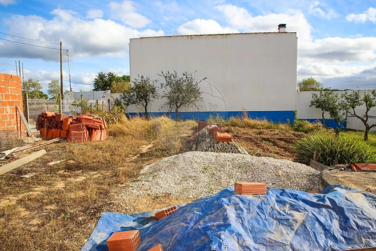 Moradia T3 para Venda em Aveiras de Cima Foto 26