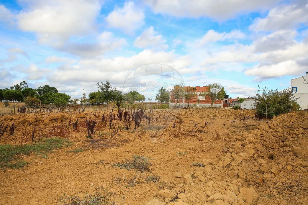Moradia T3 para Venda em Aveiras de Cima Foto 38