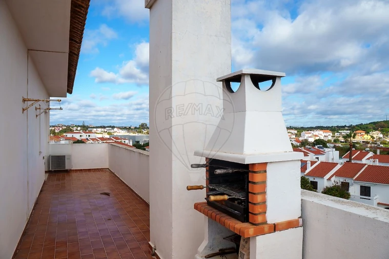 Apartamento T1 para Venda em Altura Foto 19