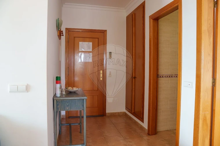 Apartamento T1 para Venda em Altura Foto 5