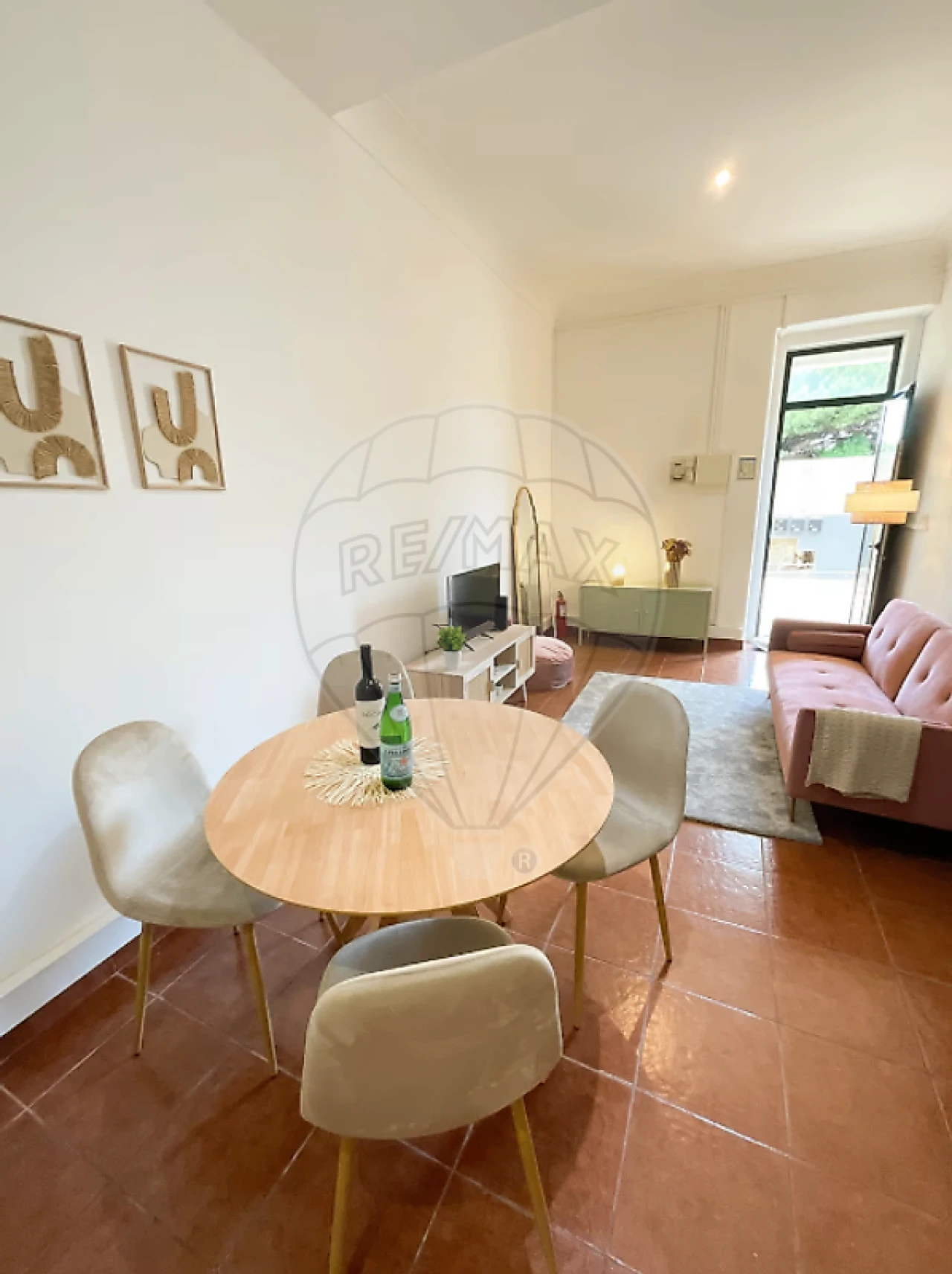 Prédio para Venda em Carcavelos e Parede Foto 4