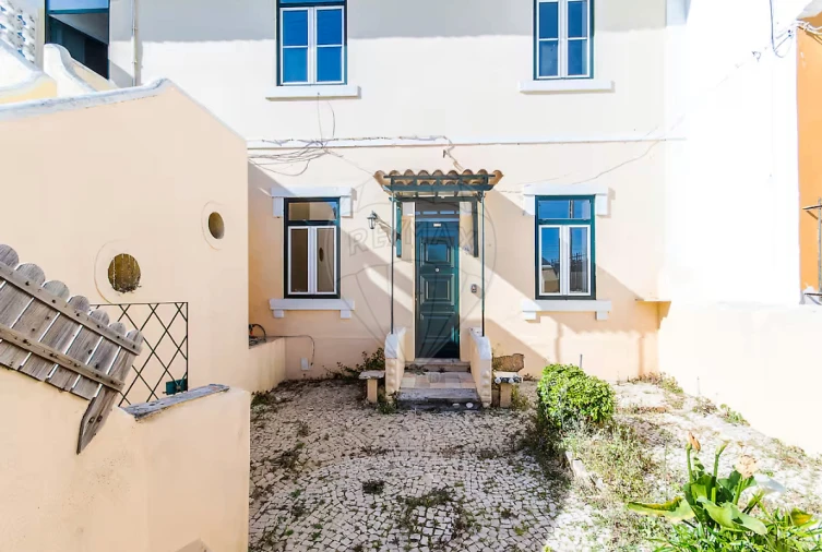 Prédio para Venda em Carcavelos e Parede Foto 3