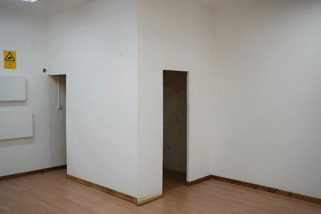 Loja para Venda em Laranjeiro e Feijó Foto 13