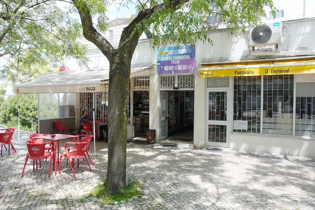 Loja para Venda em Laranjeiro e Feijó Foto 5