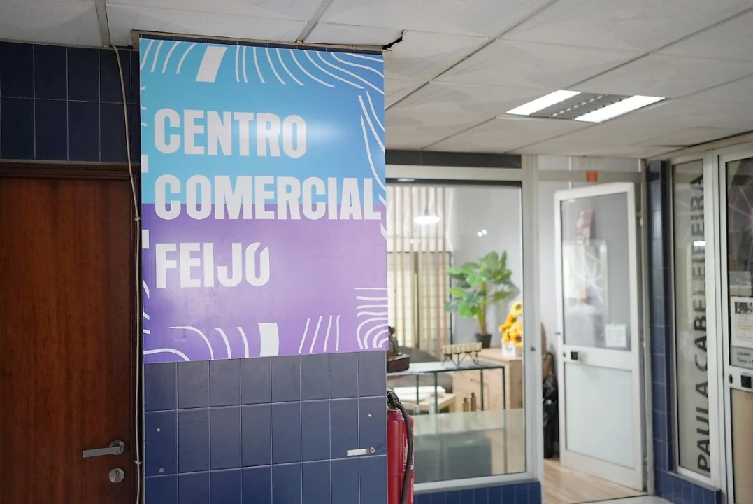 Loja para Venda em Laranjeiro e Feijó Foto 7