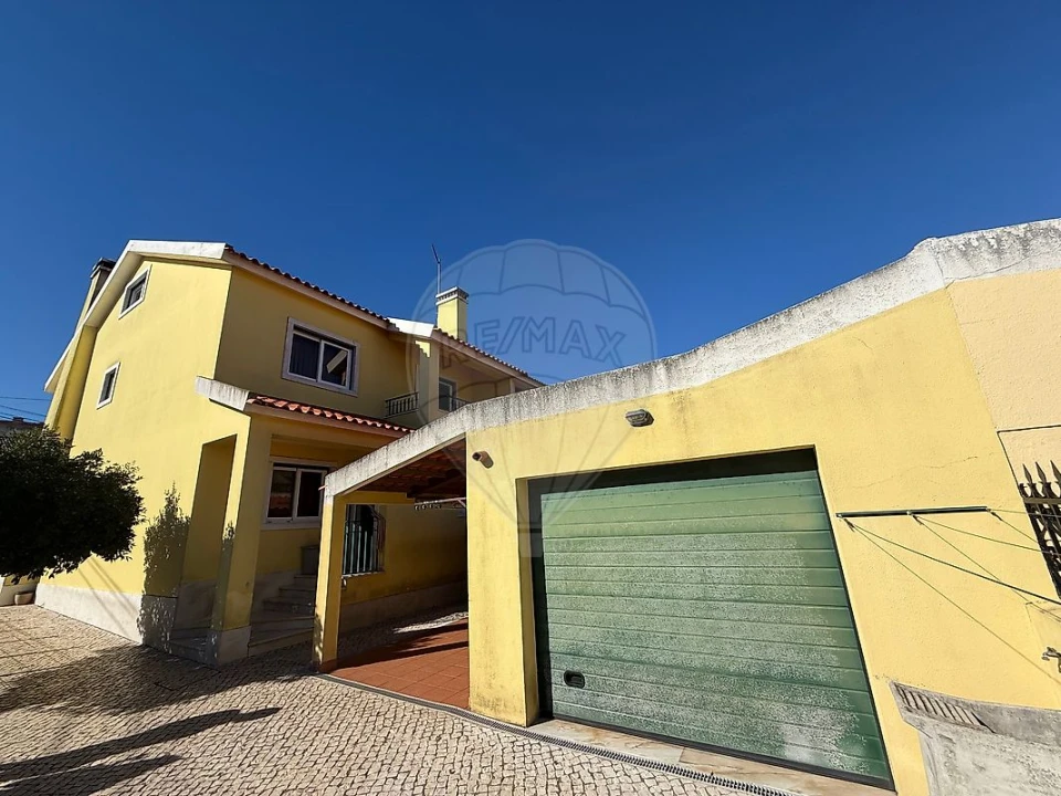 Moradia T5 para Venda em Algueirão-Mem Martins Foto 28