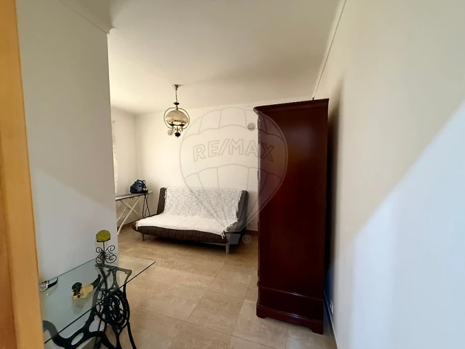 Moradia T5 para Venda em Algueirão-Mem Martins Foto 7