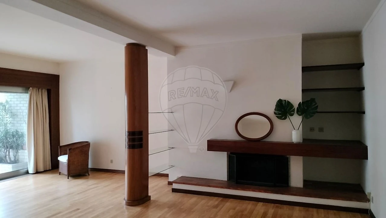 Apartamento T4 para Arrendamento em São Mamede de Infesta e Senhora da Hora Foto 3