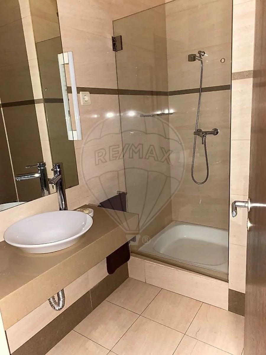 Apartamento T4 para Arrendamento em São Mamede de Infesta e Senhora da Hora Foto 4