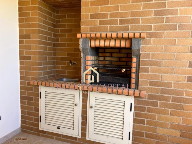 Moradia T4 para Venda em Quarteira Foto 13