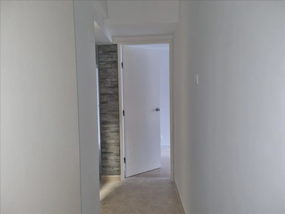 Apartamento T2 para Venda em Campolide Foto 11