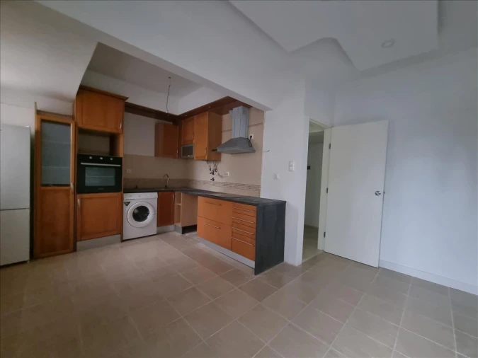 Apartamento T2 para Venda em Campolide Foto 4
