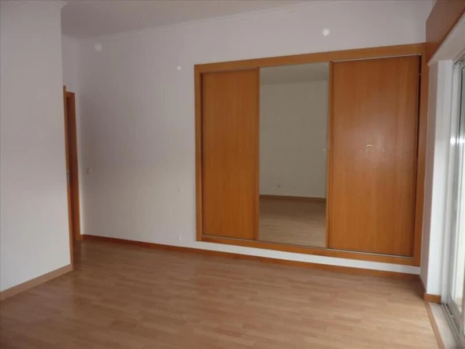 Apartamento T2 para Venda em Azambuja Foto 7