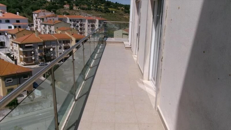 Apartamento T2 para Venda em Azambuja Foto 3