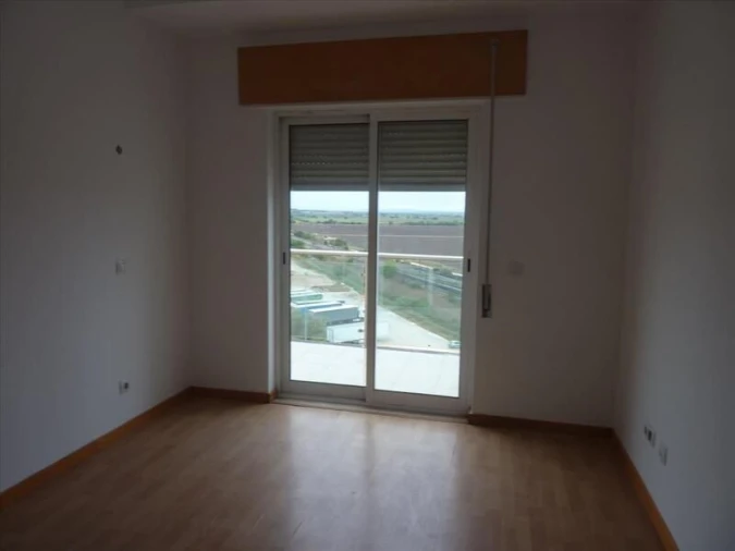 Apartamento T2 para Venda em Azambuja Foto 6