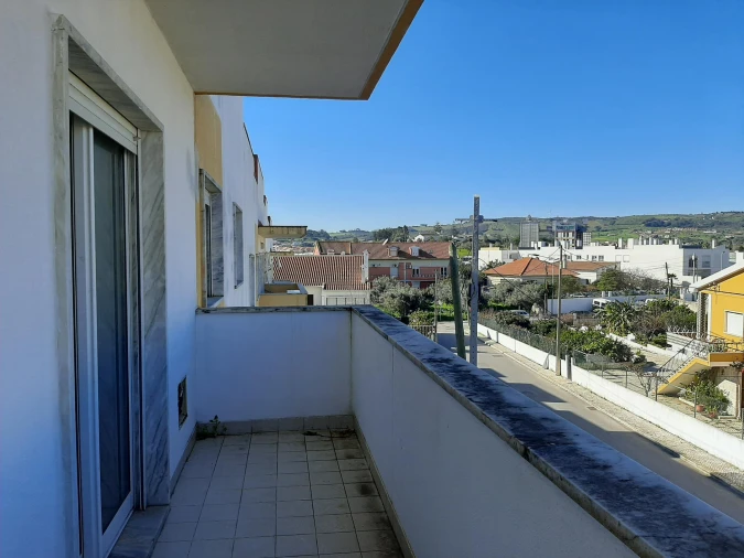 Apartamento T1 para Venda em Carregado e Cadafais Foto 13