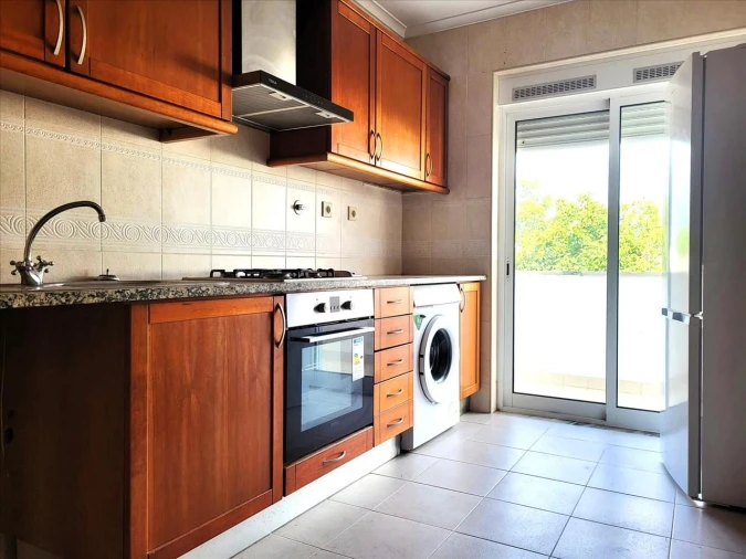 Apartamento T1 para Venda em Carregado e Cadafais Foto 5