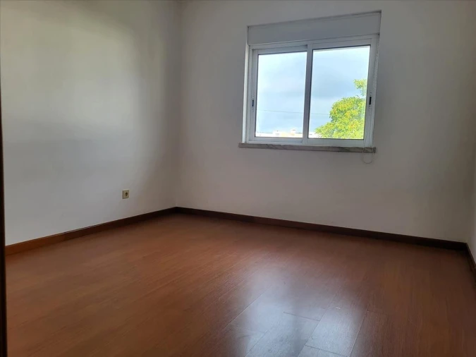 Apartamento T1 para Venda em Carregado e Cadafais Foto 8