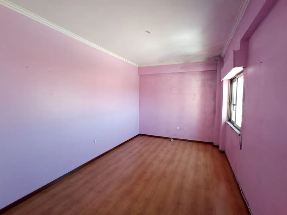 Apartamento T3 para Venda em Carregado e Cadafais Foto 9