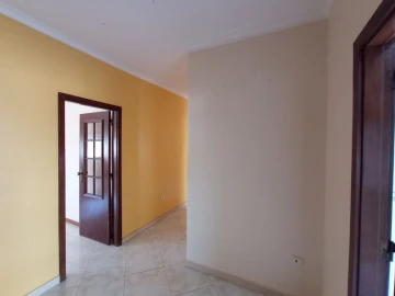Apartamento T3 para Venda em Carregado e Cadafais