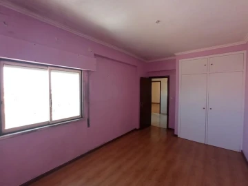 Apartamento T3 para Venda em Carregado e Cadafais