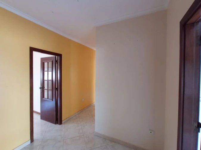 Apartamento T3 para Venda em Carregado e Cadafais Foto 2