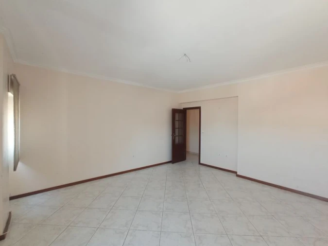 Apartamento T3 para Venda em Carregado e Cadafais Foto 4