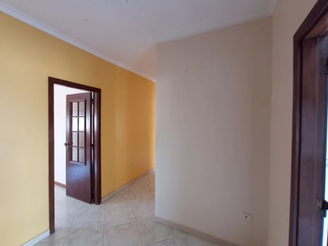 Apartamento T3 para Venda em Carregado e Cadafais Foto 2