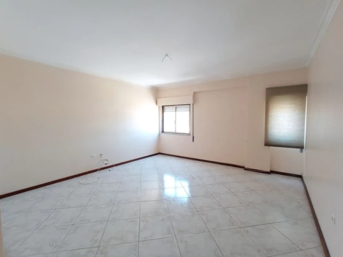 Apartamento T3 para Venda em Carregado e Cadafais Foto 3