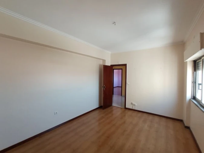 Apartamento T3 para Venda em Carregado e Cadafais Foto 5