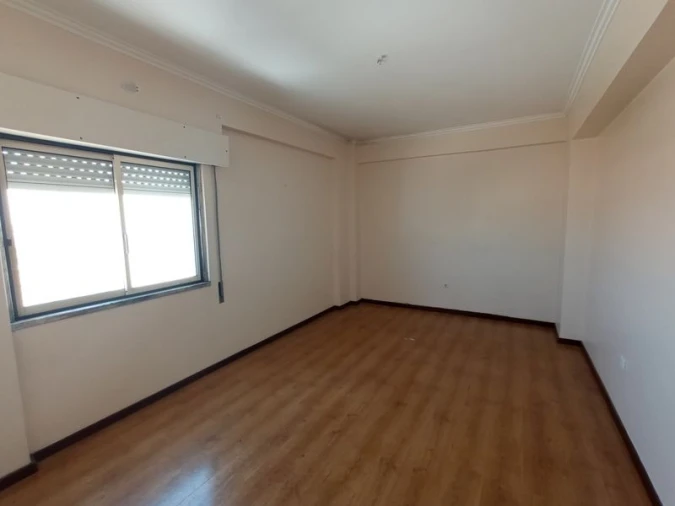 Apartamento T3 para Venda em Carregado e Cadafais Foto 6