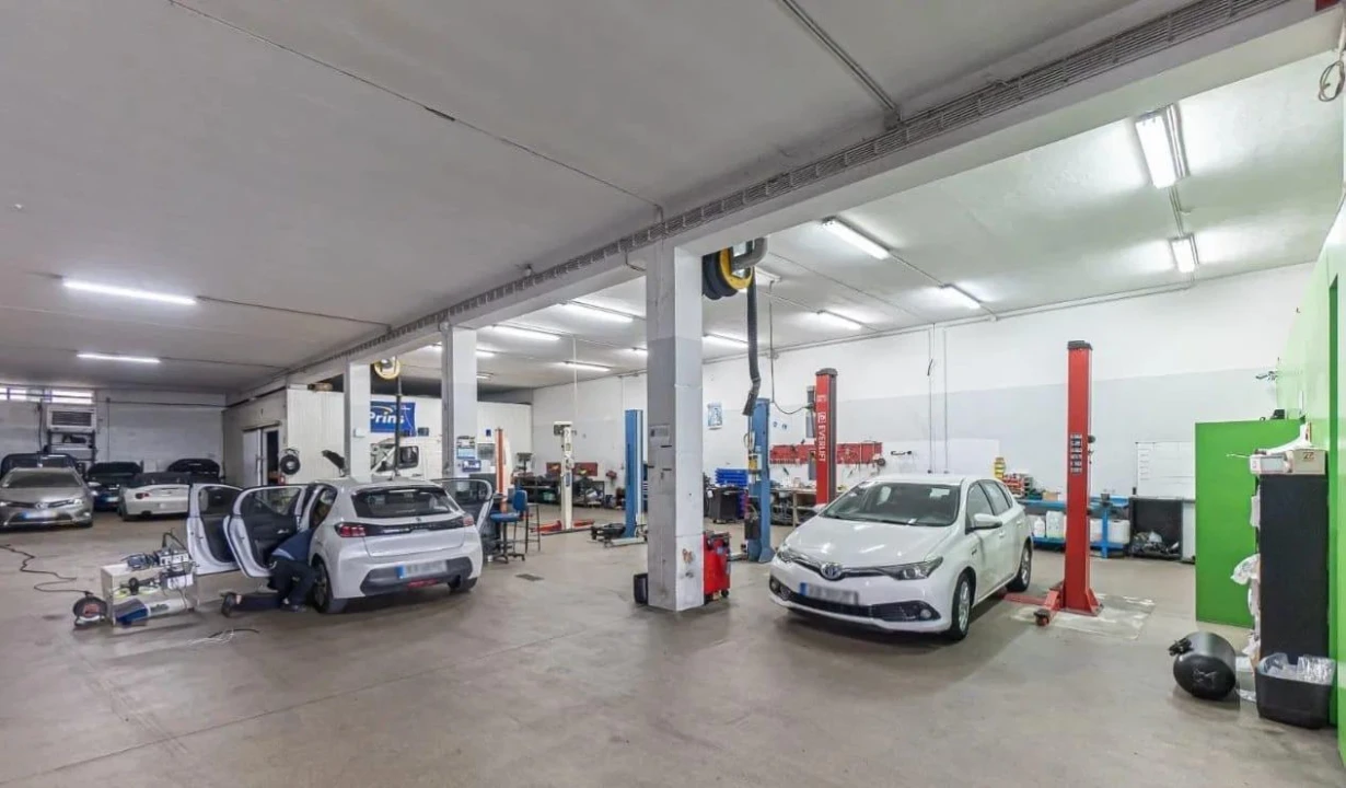 Armazém para Venda em Grijó e Sermonde Foto 10