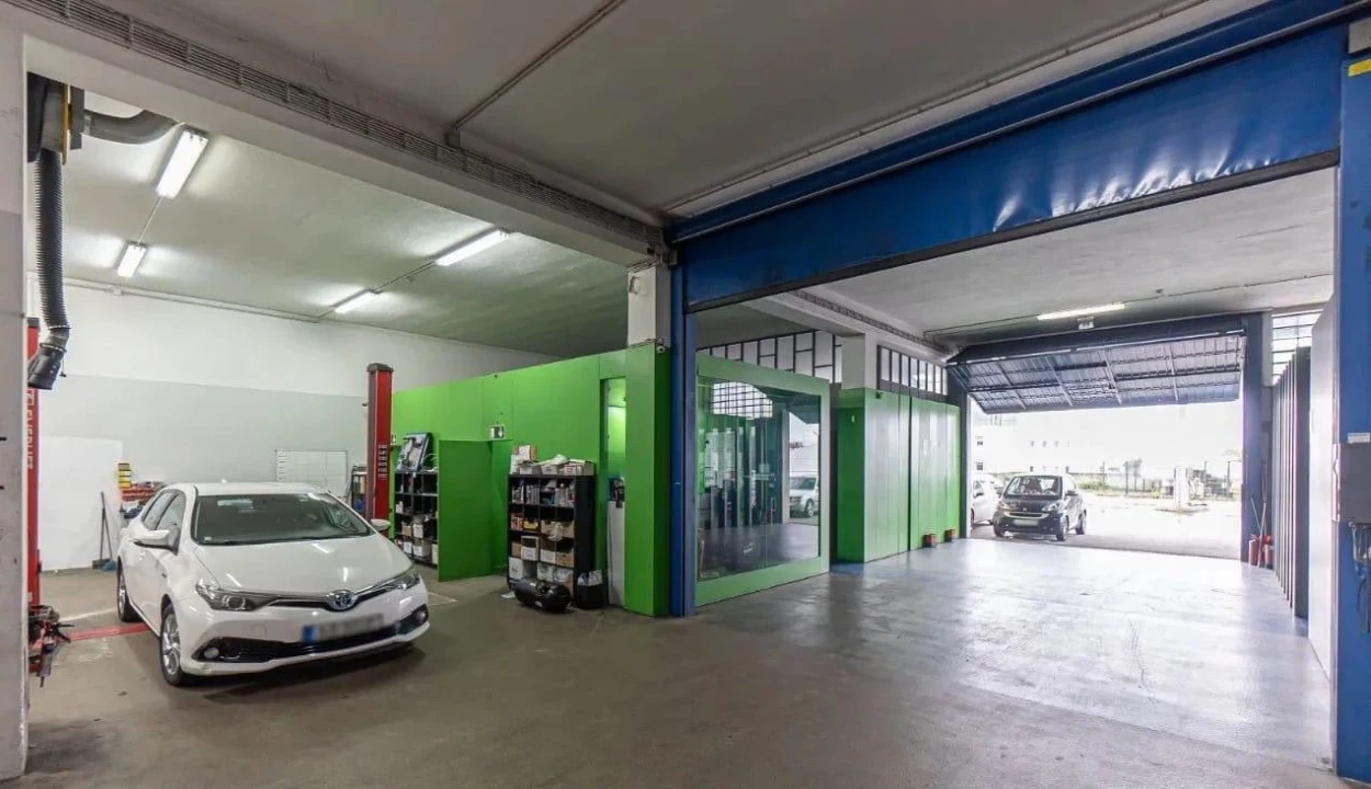 Armazém para Venda em Grijó e Sermonde Foto 9