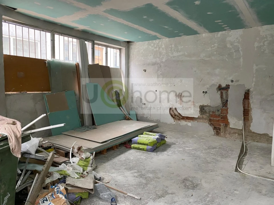 Apartamento T4 para Venda em Campolide Foto 5